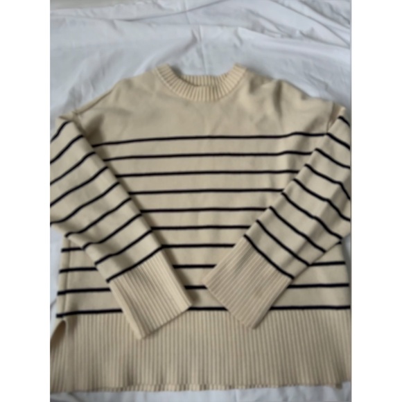 Zara Striped Cream Sweater - Picture 1 of 1